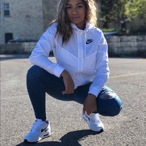 NIKE Windrunner Jacket